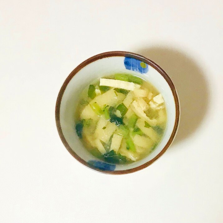 冷凍油揚げと冷凍小松菜の簡単味噌汁